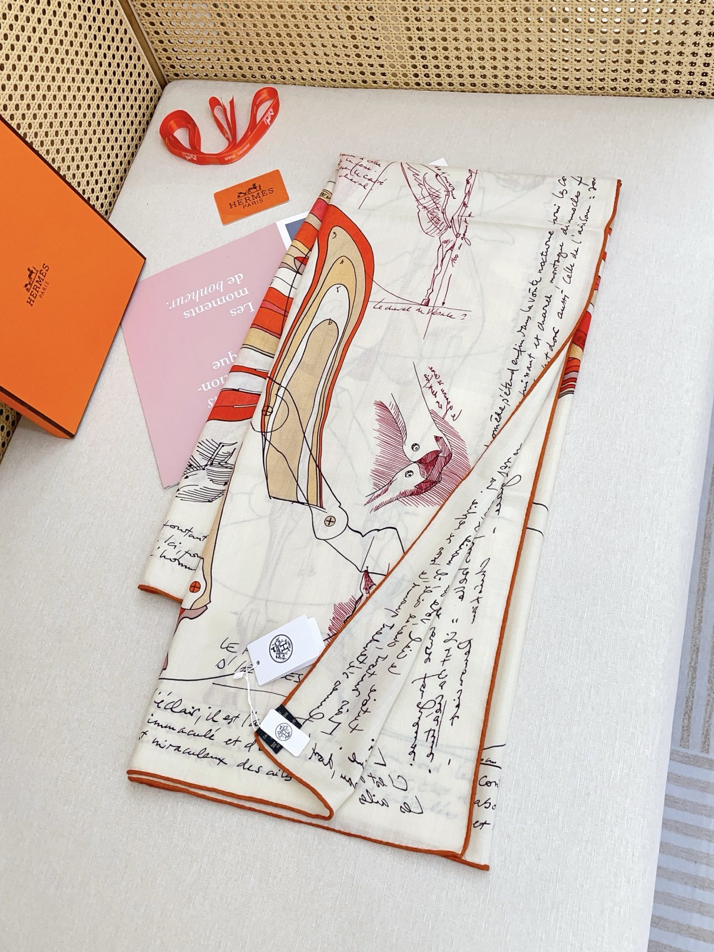 エルメス 新作ファッションアイテム カシミアスカーフ