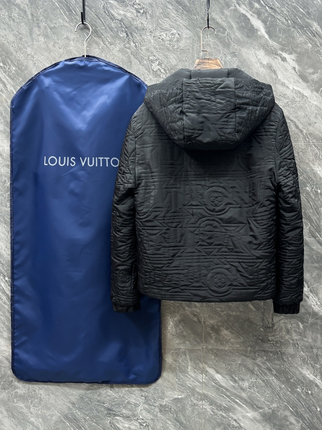 ルイ・ヴィトン「Louis Vuitton」秋冬フード付きダウンジャケット