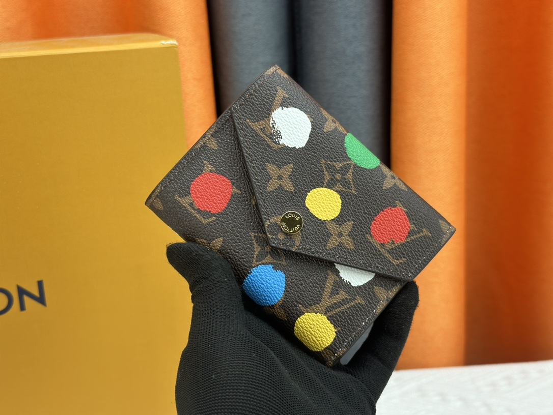 ルイ・ヴィトン ポルトフォイユ･ヴィクトリーヌ ウォレット