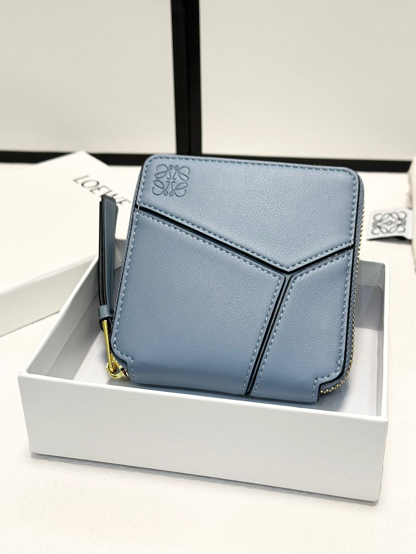 ロエベ「LOEWE」アナグラム コンティネンタル ウォレット 4色