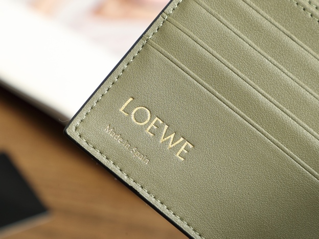 ロエベ「LOEWE」スーツ用スリムウォレット 5色
