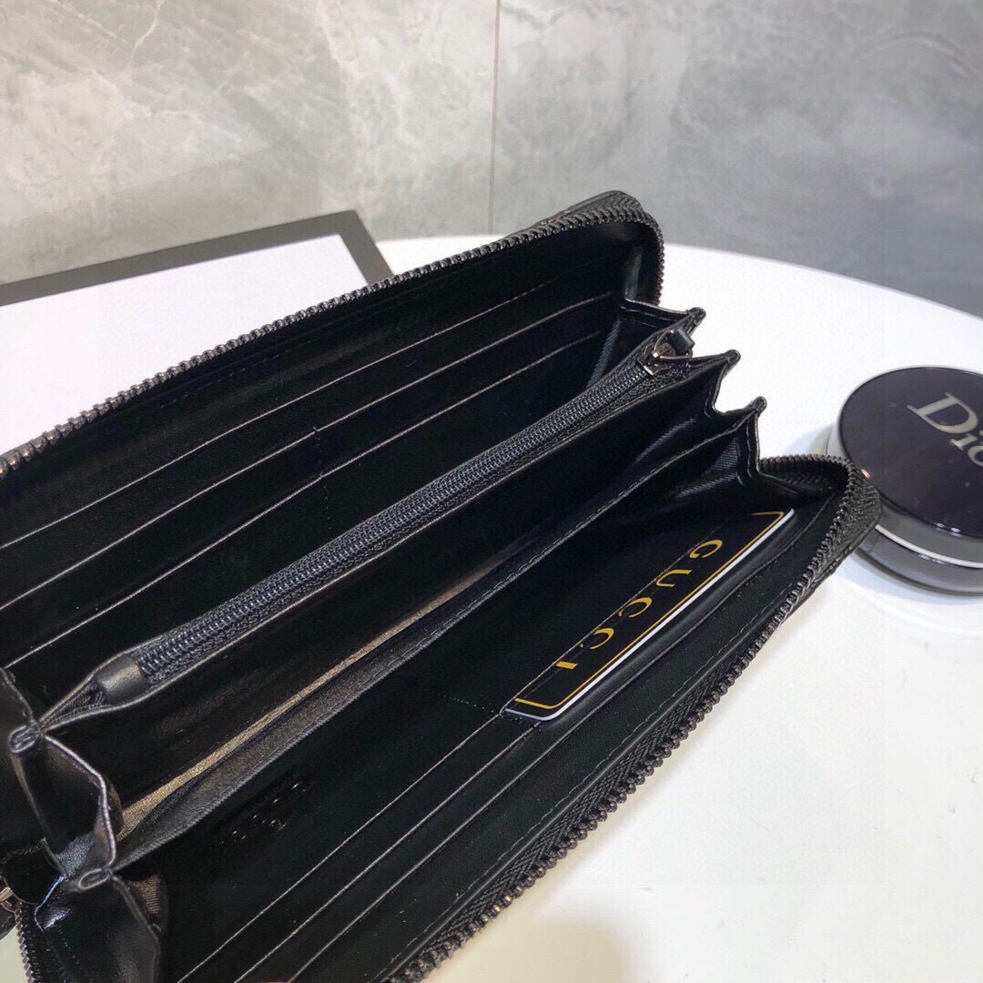 グッチ「Gucci」シグネチャー レザー ウェブ ジップアラウンドウォレット