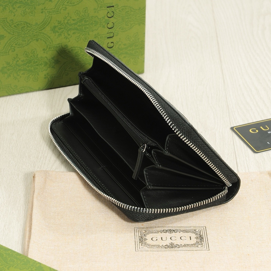 グッチ「Gucci」シグネチャー レザー ウェブ ジップアラウンドウォレット