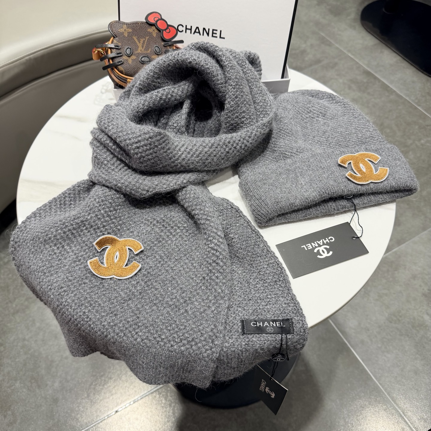 【定番人気】シャネル 秋冬 防寒アクセサリー マフラー＆ハットセット