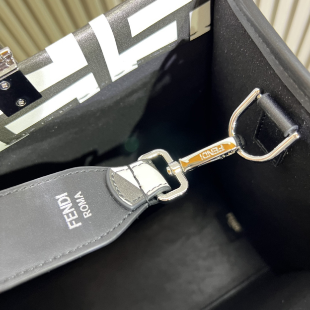 フェンディ「Fendi」Sunshine FF ファブリック ミディアムトートバッグ