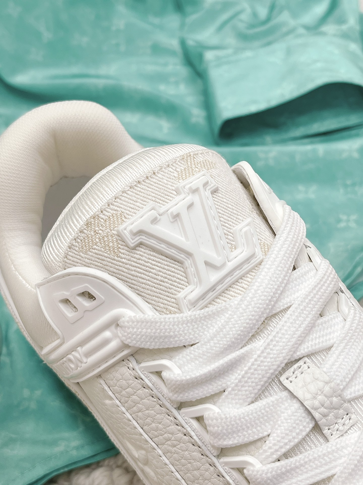 ルイ・ヴィトン「Louis Vuitton」LV トレイナー スニーカー