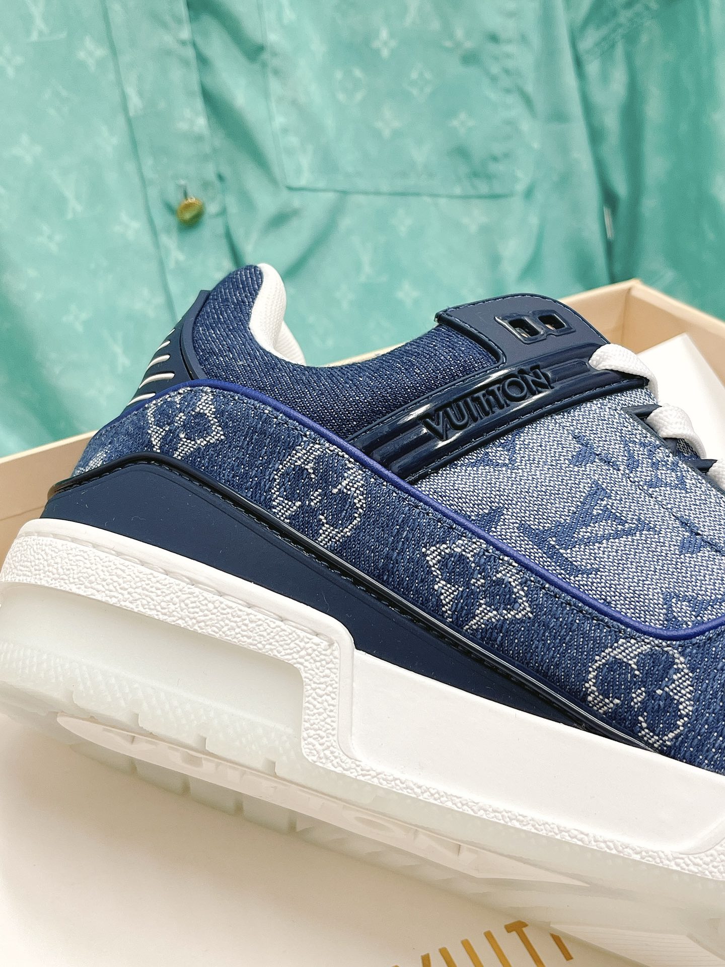 ルイ・ヴィトン「Louis Vuitton」LV トレイナー スニーカー