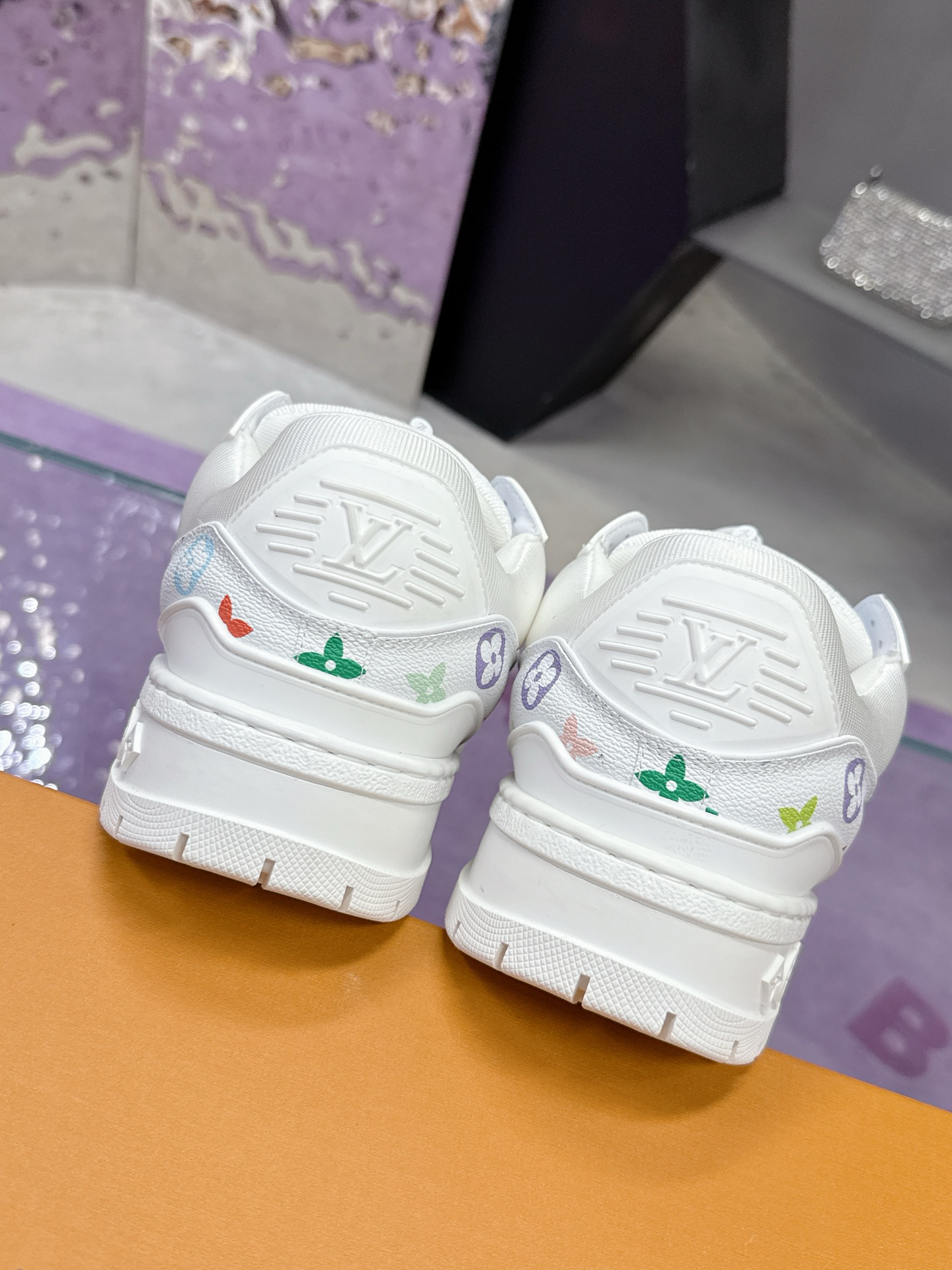 ルイ・ヴィトン「Louis Vuitton」LV × TM LV トレイナー マキシ スニーカー【男女兼用】