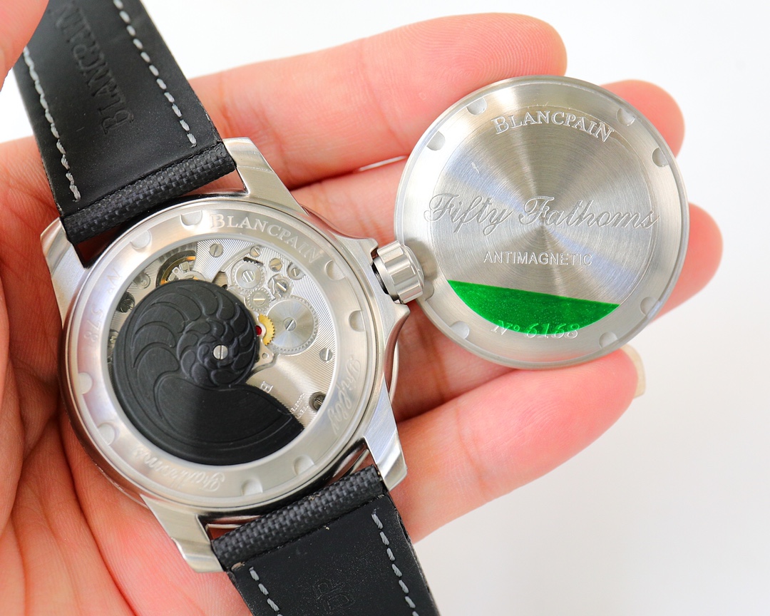 ブランパン「Blancpain」フィフティ・ファゾムス 5015 ダイバーズウォッチ