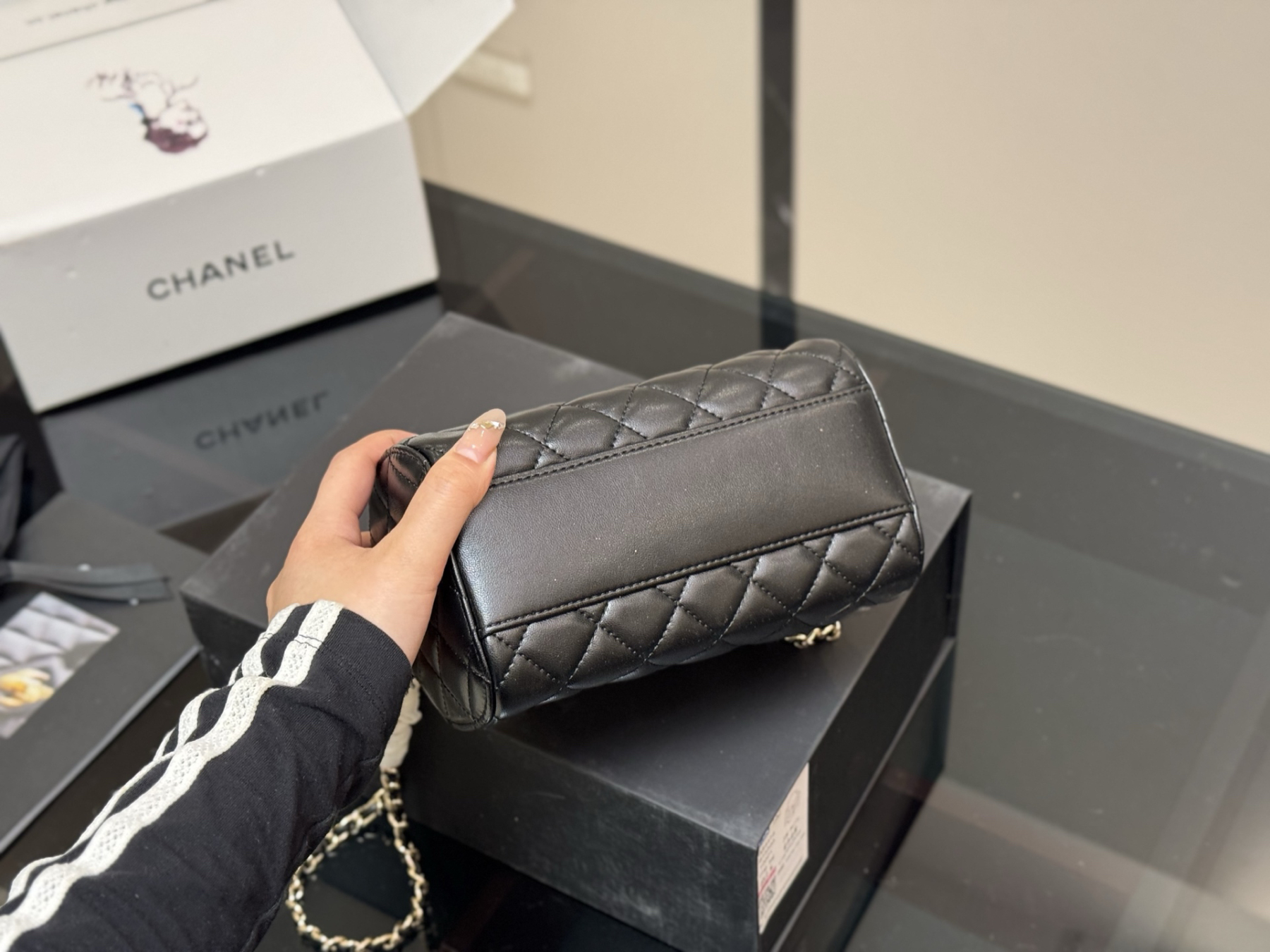 シャネル「Chanel」‌25P ボウリングバッグ