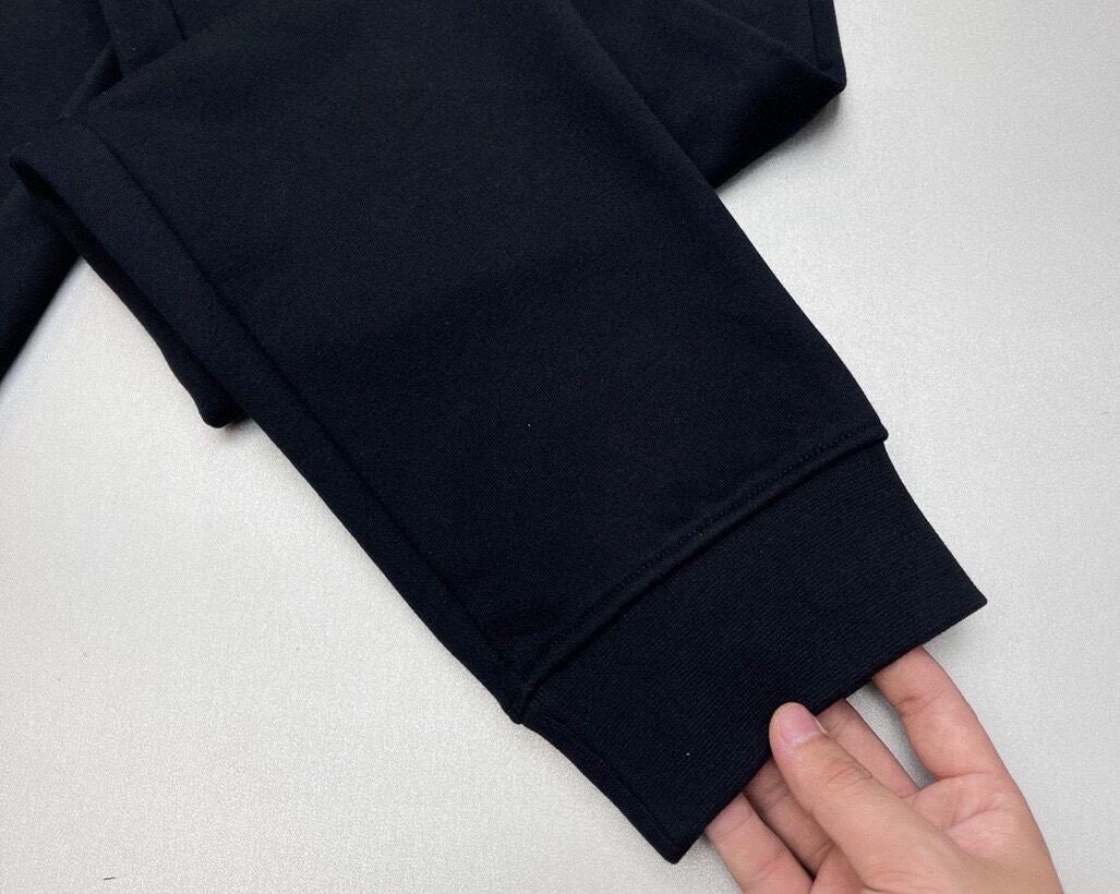 グッチ「Gucci」2025年新作 爆売れスウェットスーツ