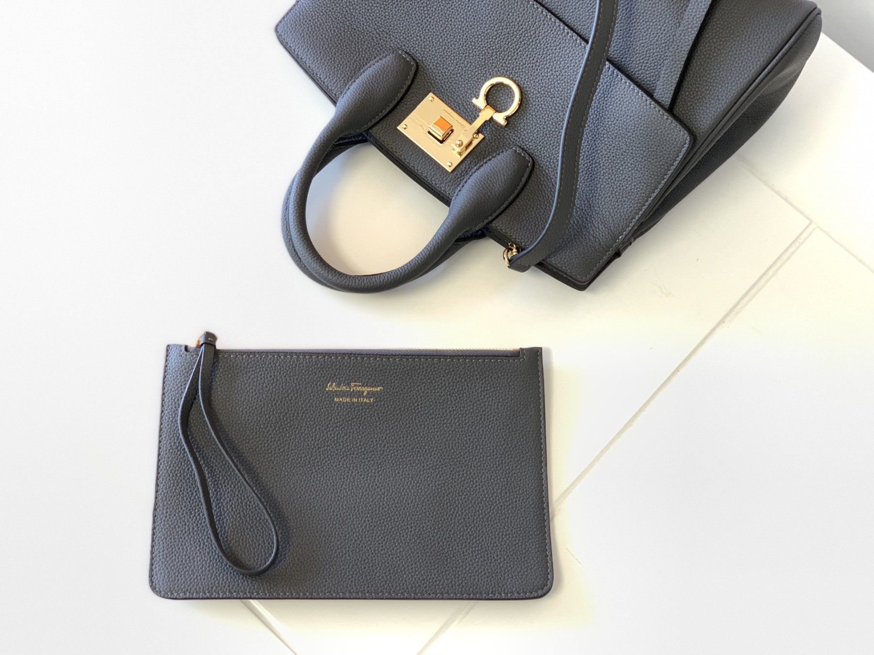 フェラガモ「Ferragamo」ラージトートバッグ