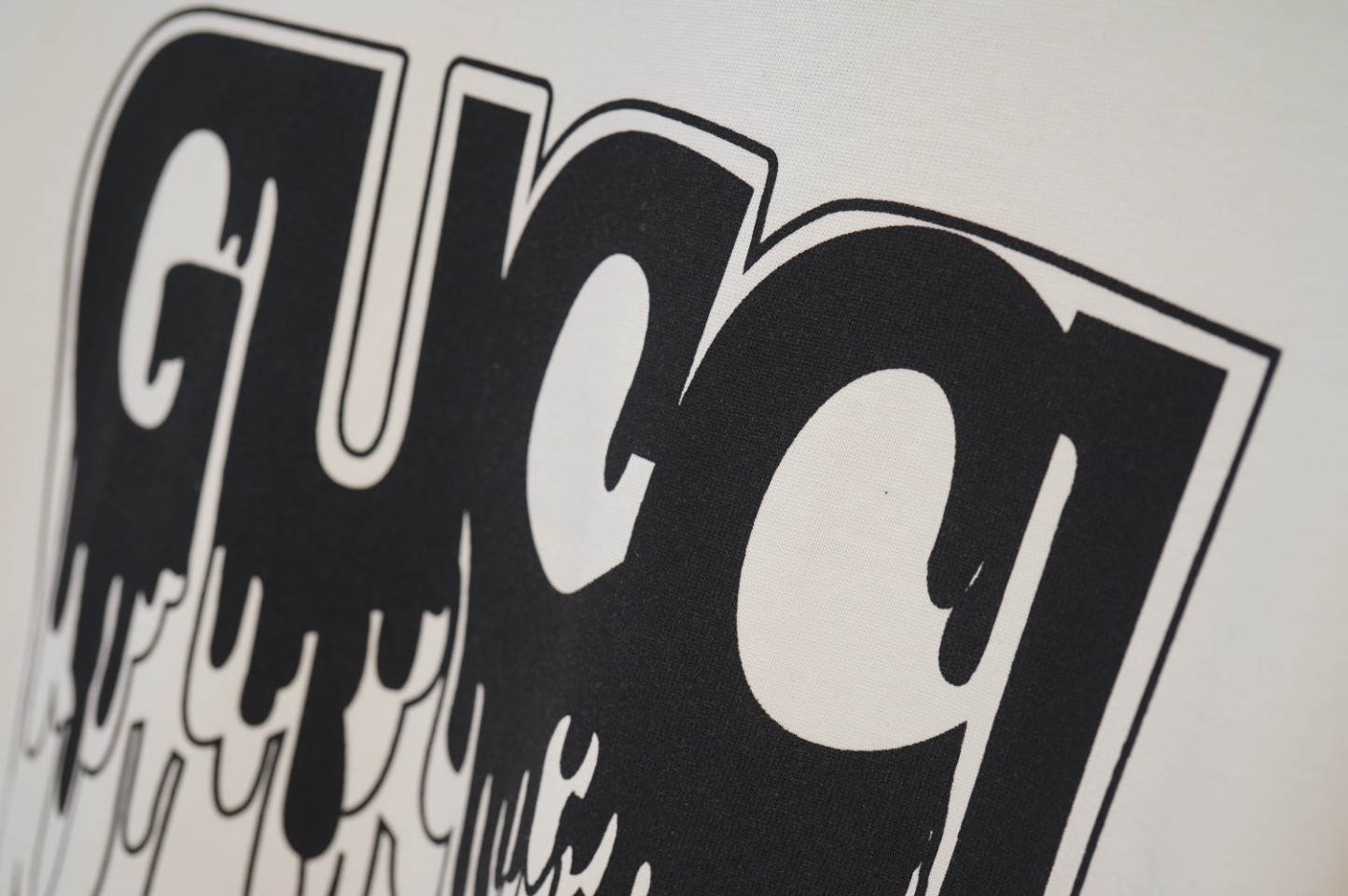 グッチ「Gucci」2025SS サマーコレクション ロゴプリント クルーネックTシャツ