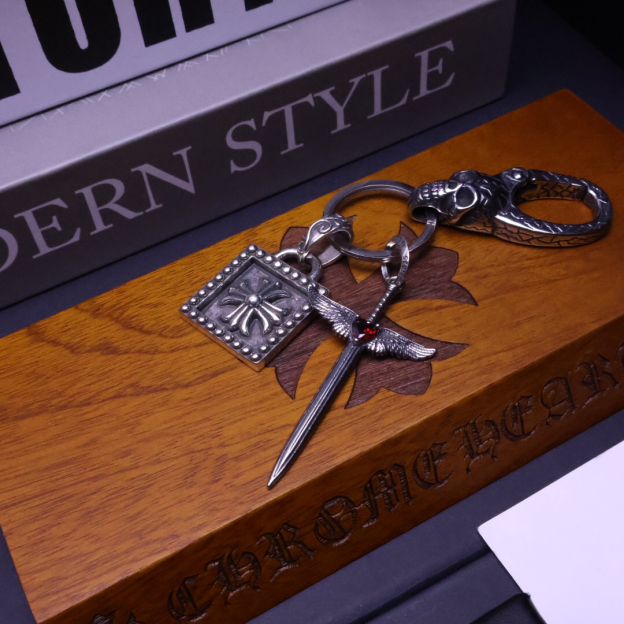 クロムハーツ「Chrome Hearts」キーホルダー＆バッグチャーム - トレンドシンボル