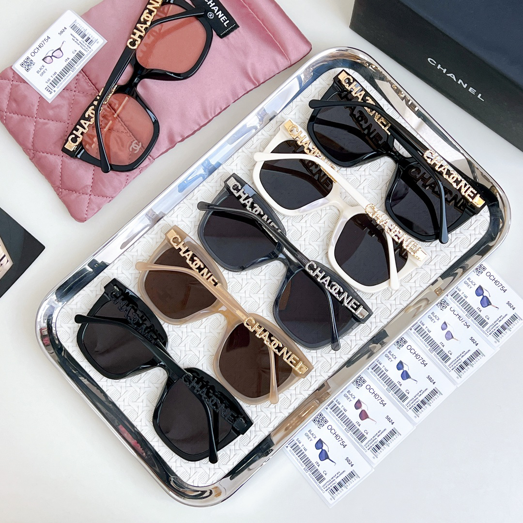 シャネル「Chanel」スクエア フレーム ダブルCC サングラス