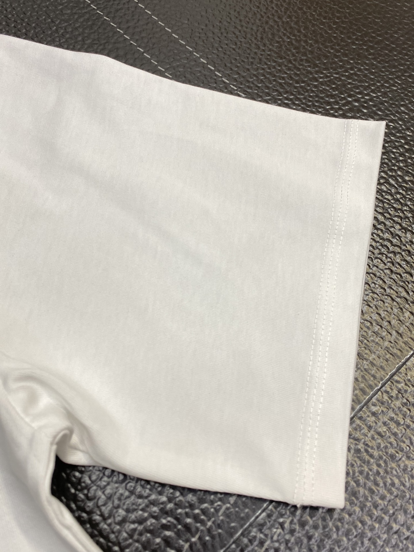 プラダ「Prada」 エクスクルーシブ メンズ リラックスフィット ショートスリーブTシャツ