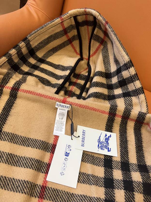 バーバリー「Burberry」フード付き チェック ウールマフラー (210×30cm)