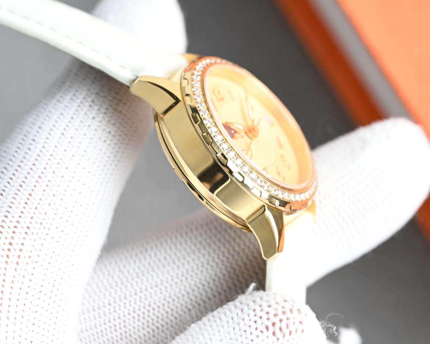 ヴァシュロン・コンスタンタン［Vacheron Constantin］フルール・デュ・ジャルダン レディースジュエリーウォッチ33MM