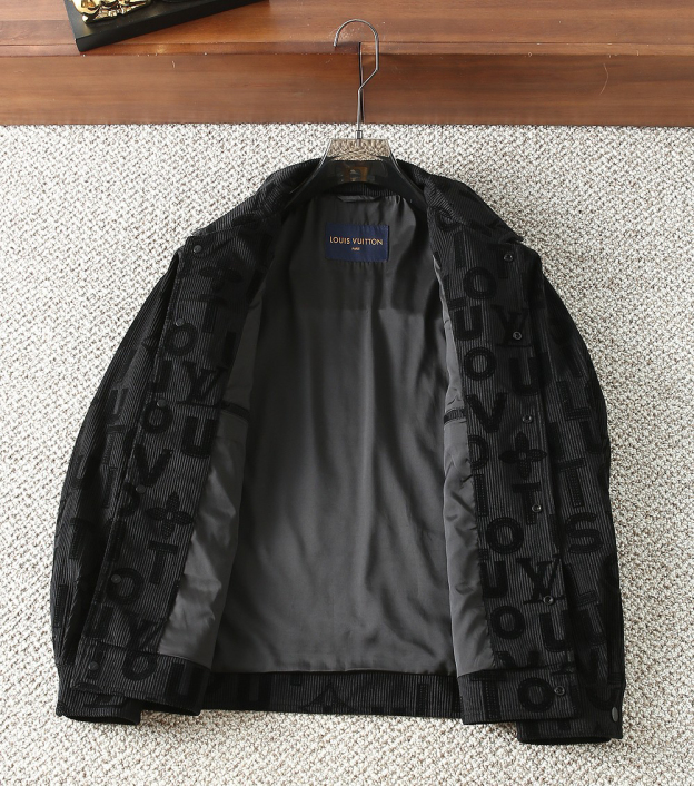 ルイ・ヴィトン「Louis Vuitton」秋冬コレクション クイルテッド ジャケット