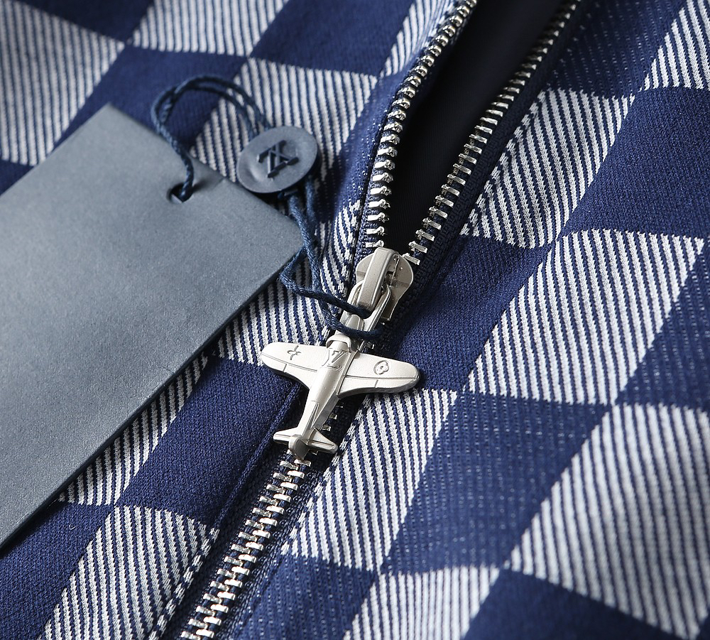 ルイ・ヴィトン「Louis Vuitton」秋冬コレクション クイルテッド ジャケット