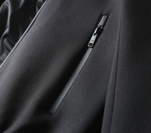 プラダ「Prada」秋冬 フード付きアウター