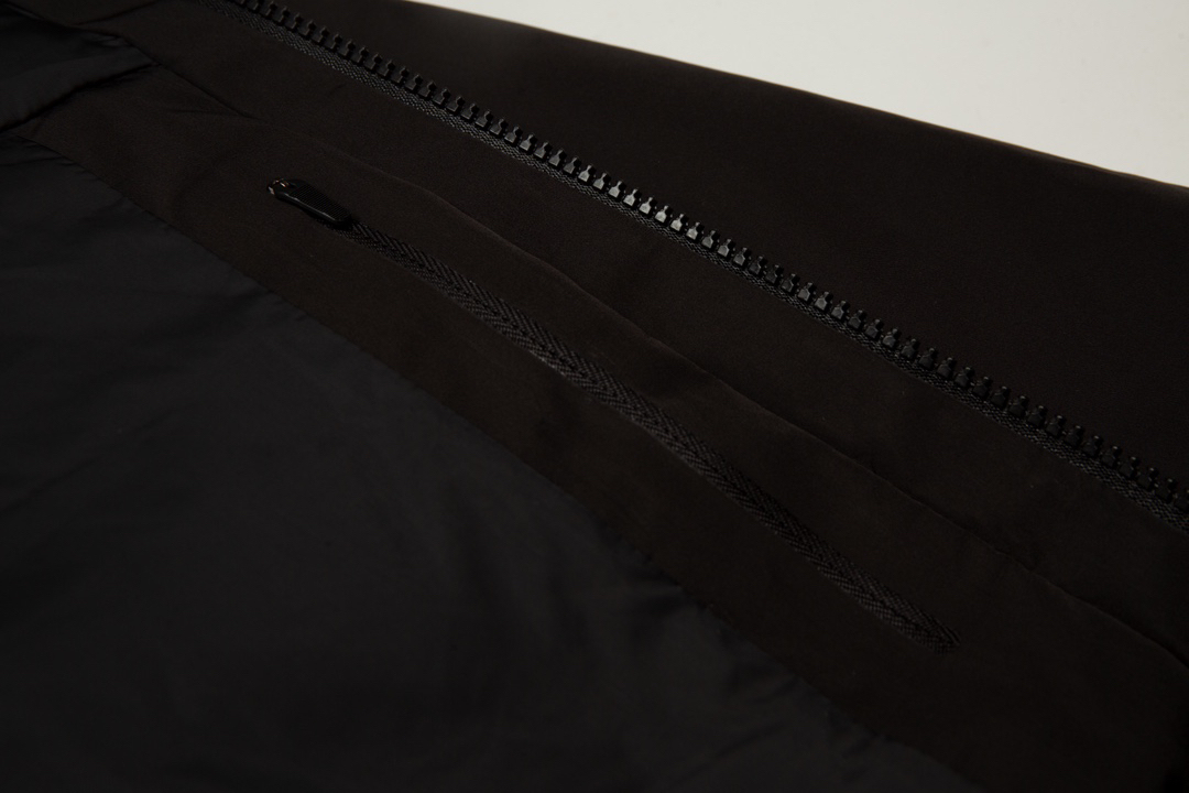 アークテリクス「ARC'TERYX」 ユニセックス フード付きスキーダウンパーカー