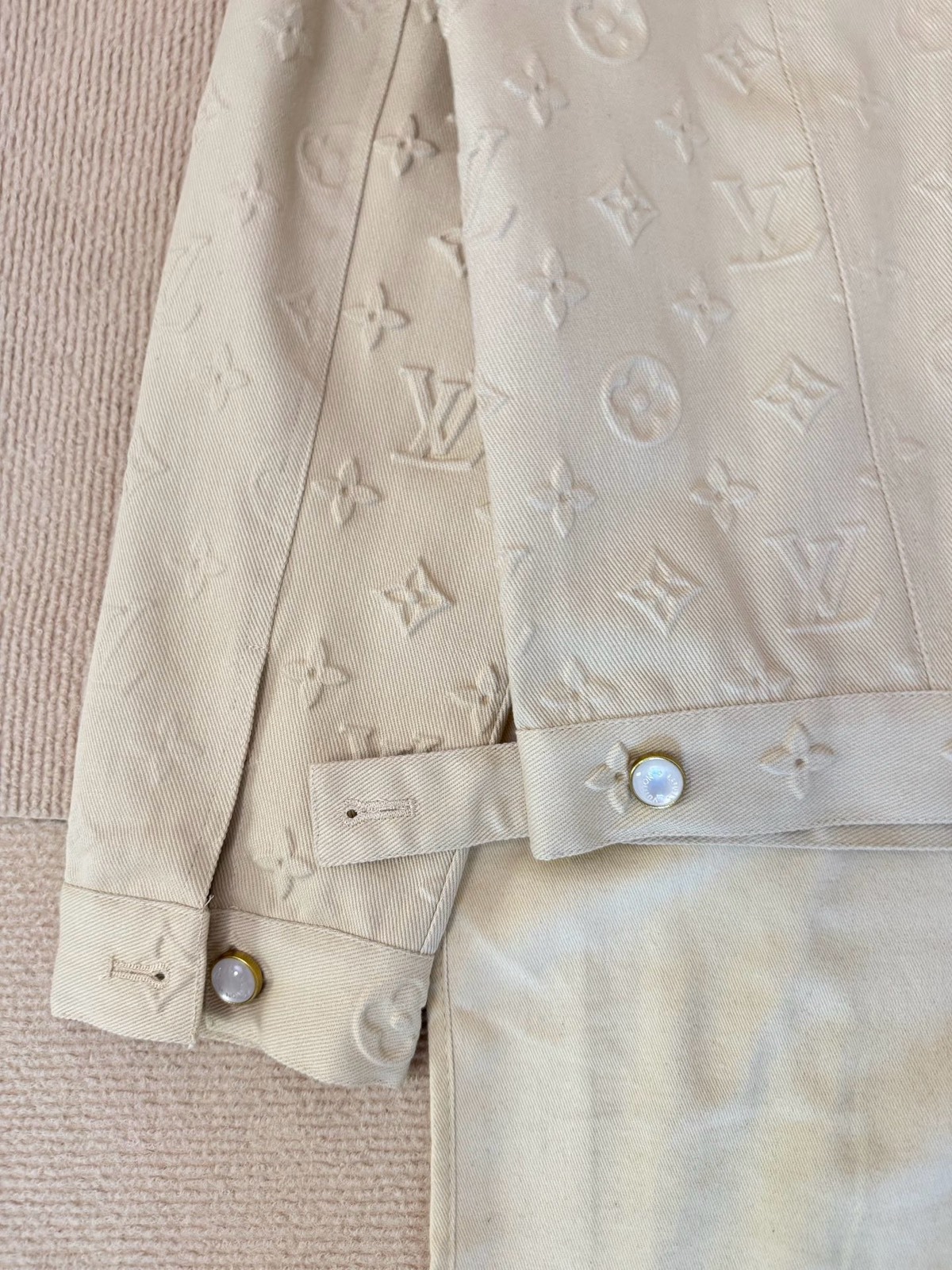 ルイ・ヴィトン「Louis Vuitton」 MONOGRAM レリーフ デニム ジャケット