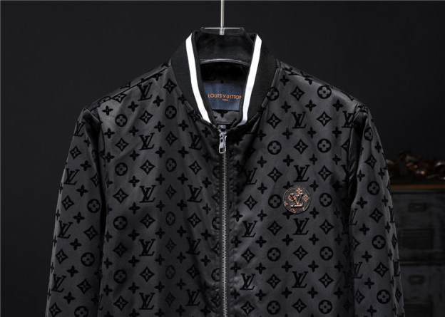 ルイ・ヴィトン「Louis Vuitton」2024秋冬 クラシックロゴ ラウンドネックジャケット メンズアウター