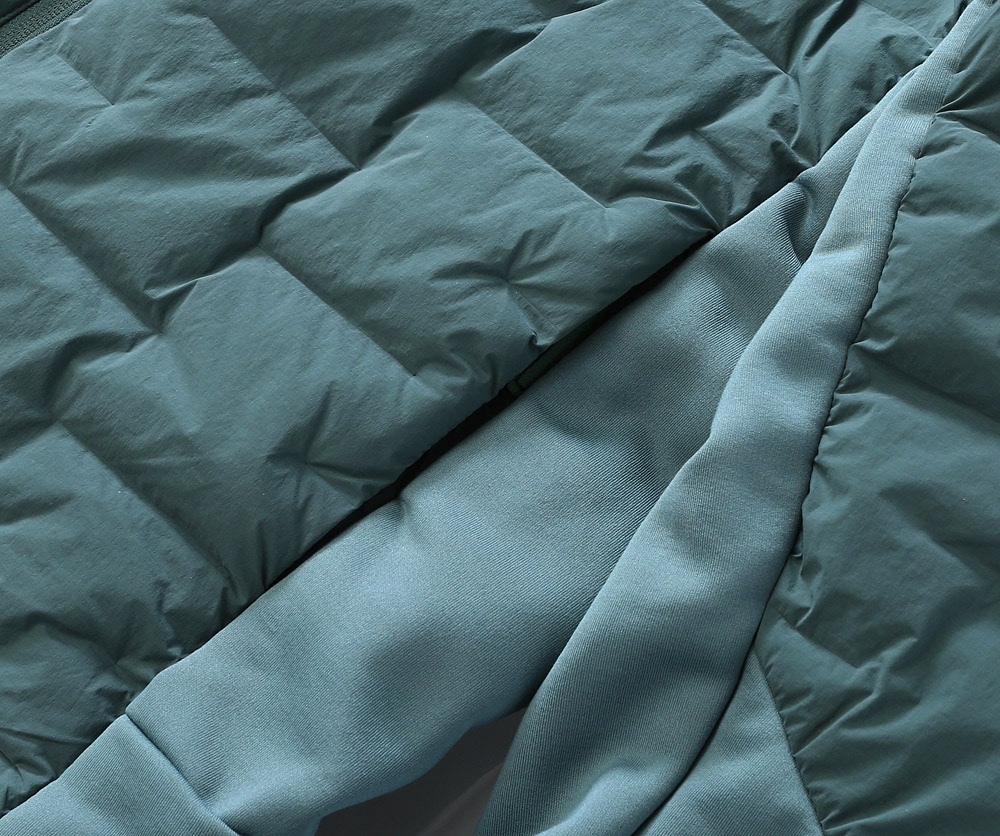 アークテリクス「ARC'TERYX」シームレス ダウンジャケット メンズ