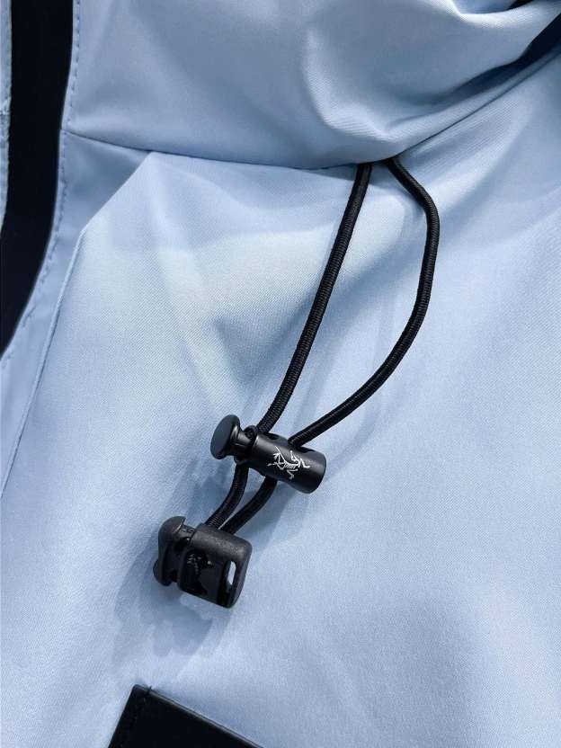 アークテリクス「ARC'TERYX」カラーブロック ダウンジャケット