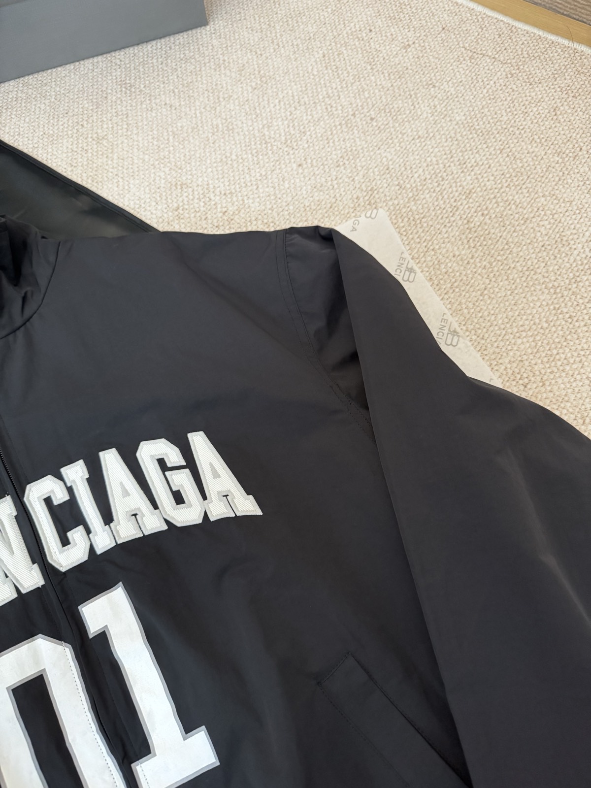 バレンシアガ「Balenciaga」‌バスケットボールコレクション 01 スポーツジャケット