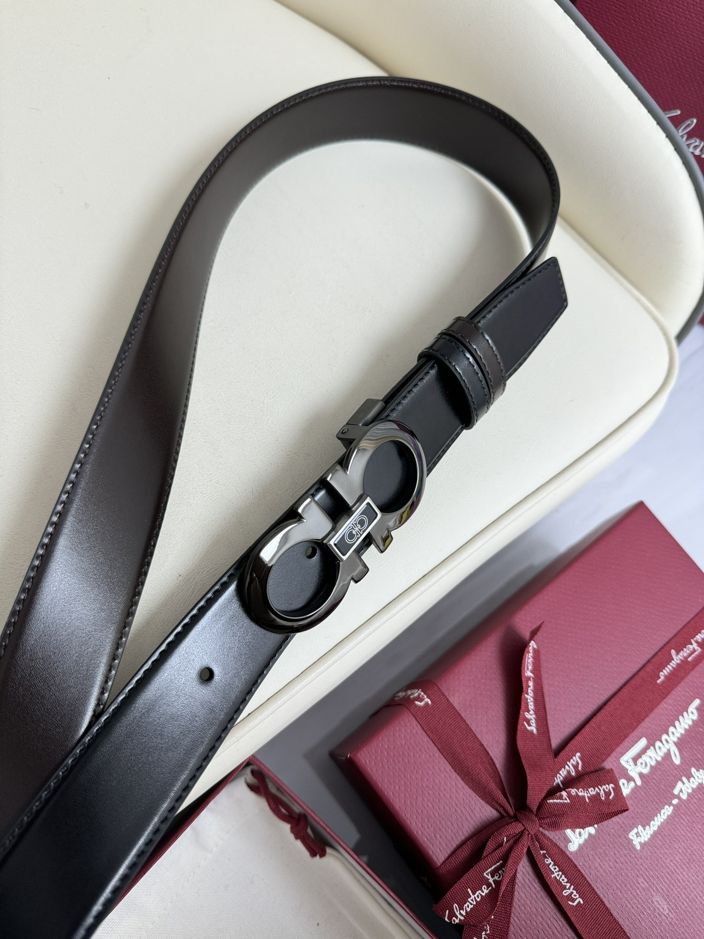 フェラガモ「Ferragamo」リバーシブル レザー ベルト100CM