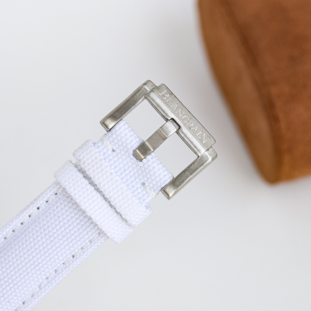 ブランパン「Blancpain」フィフティ・ファゾム バチスカーフセラミック 自動巻きダイバーズウォッチ40.3mm