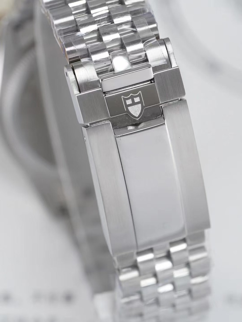 チューダー「Tudor」ブラックベイ 1958 シリーズメンズウォッチ39MM