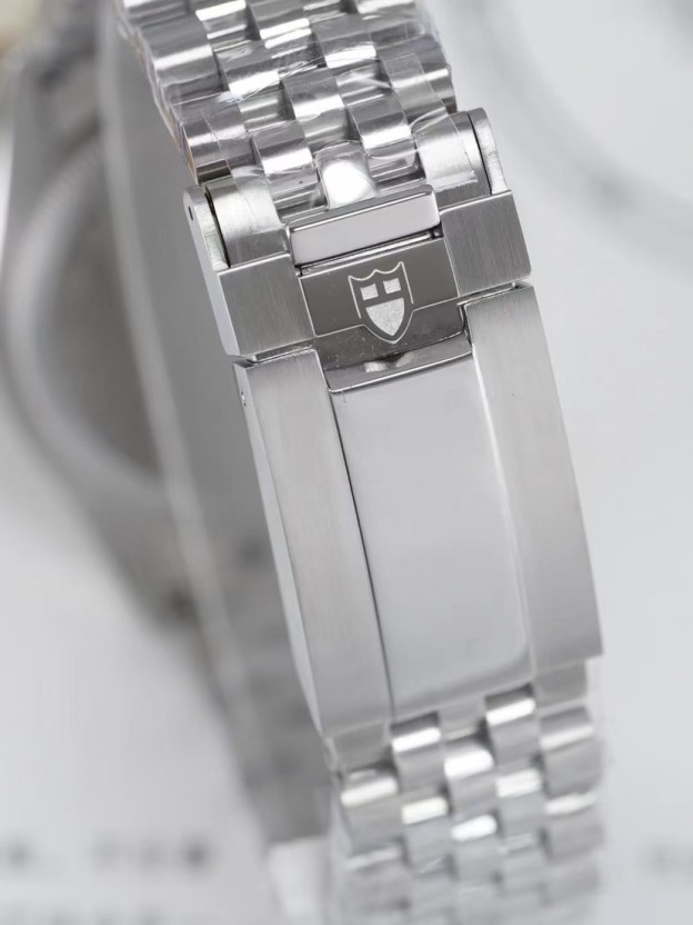 チューダー「Tudor」ブラックベイ 1958 シリーズメンズウォッチ39MM