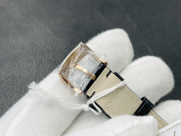 ショパール「Chopard」ハッピーダイヤモンド ハートレディース クォーツウォッチ36mm