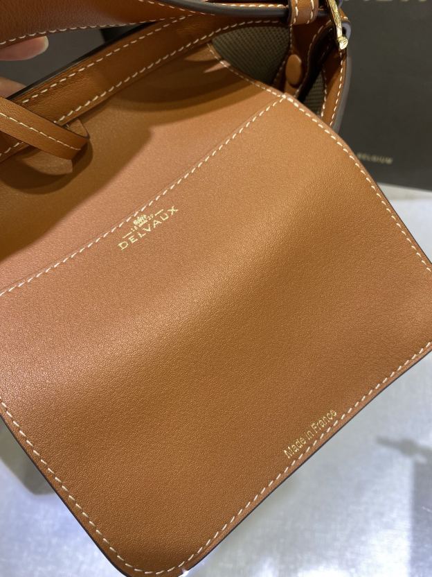 デルヴォー「Delvaux」