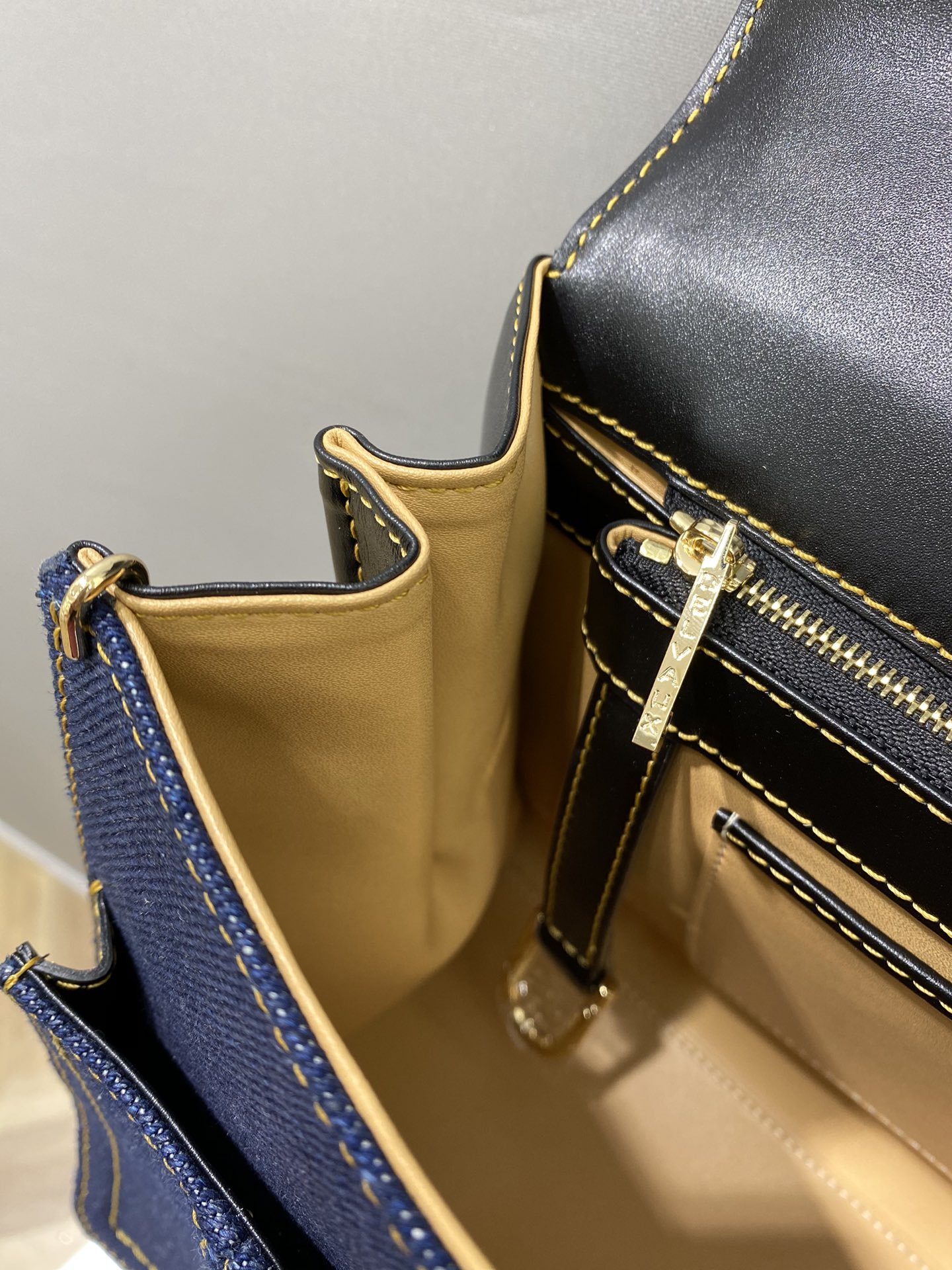 デルヴォー「Delvaux」Brillant Trench デニムシリーズ ハンドバッグ