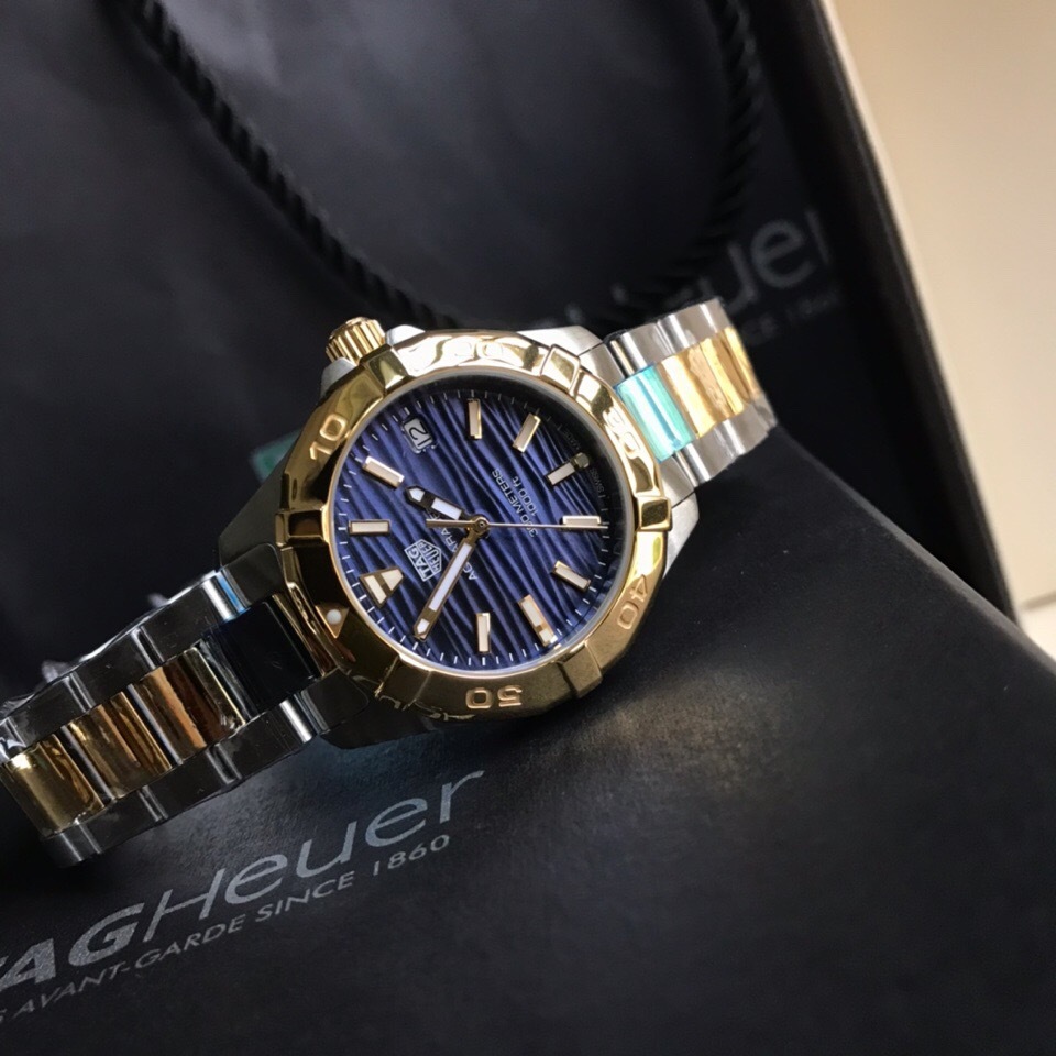 タグ・ホイヤー「TAG Heuer」アクアレーサー レディース クォーツ 腕時計32mm