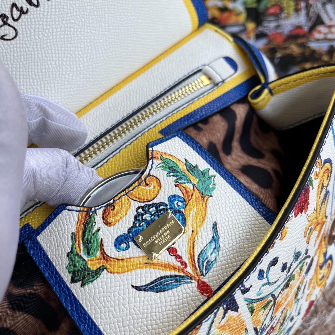 ドルチェ・アンド・ガッバーナ「D&G」 レザープリント ミラー付き ショルダーバッグ