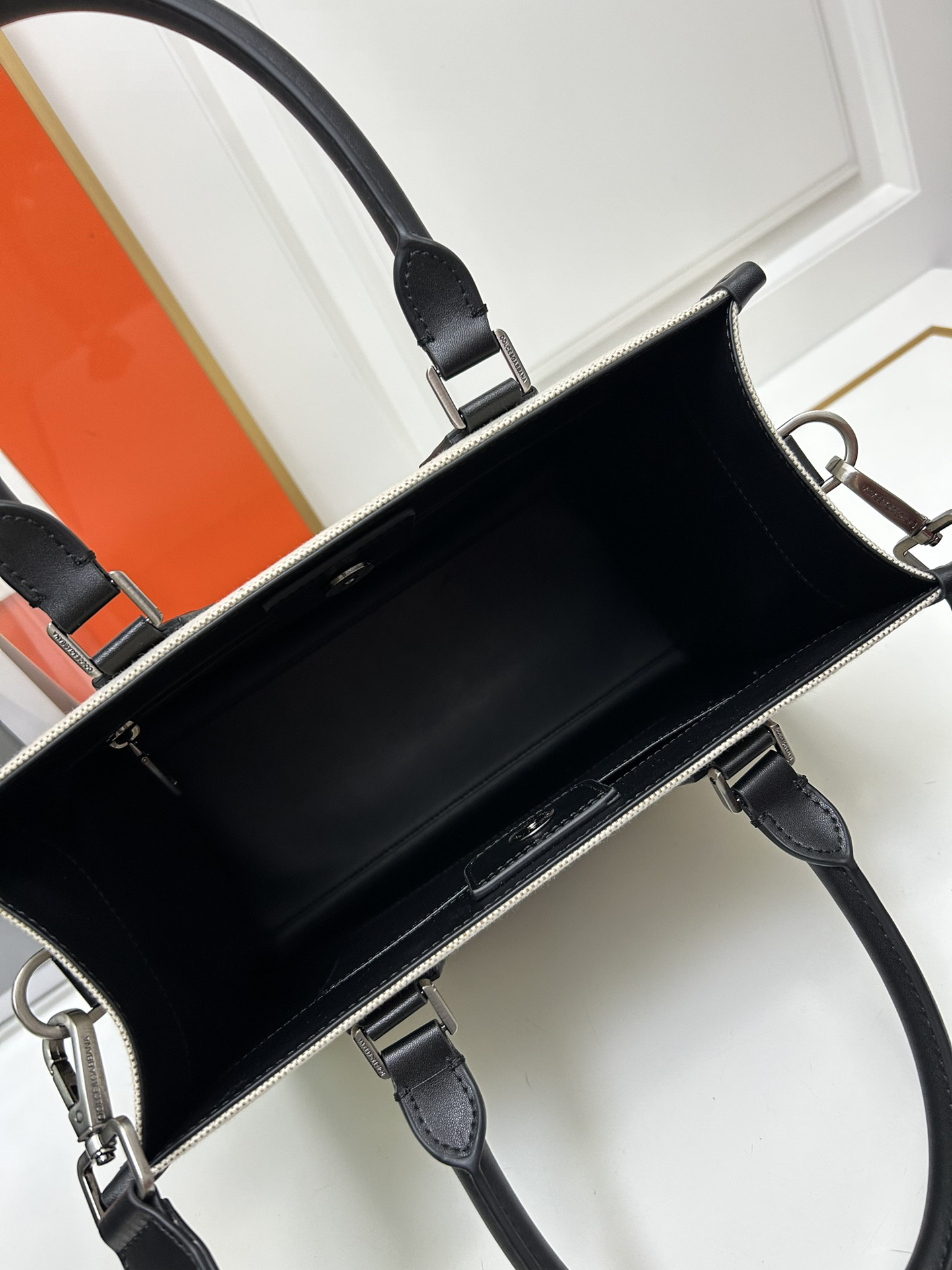 ドルチェ・アンド・ガッバーナ「D&G」キャンバス&レザー トートバッグ