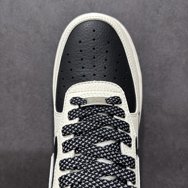 「コラボモデル」Nike × Supreme Air Force 1 Low '07 スモールロゴ スニーカー