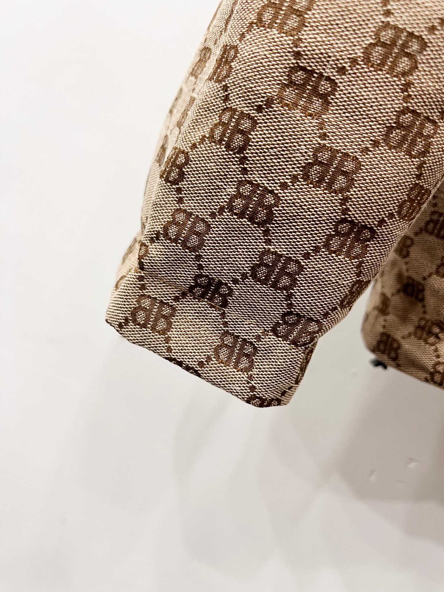 バレンシアガ「Balenciaga」‌軽奢華なジャカード柄個性ダウンジャケット 男女兼用