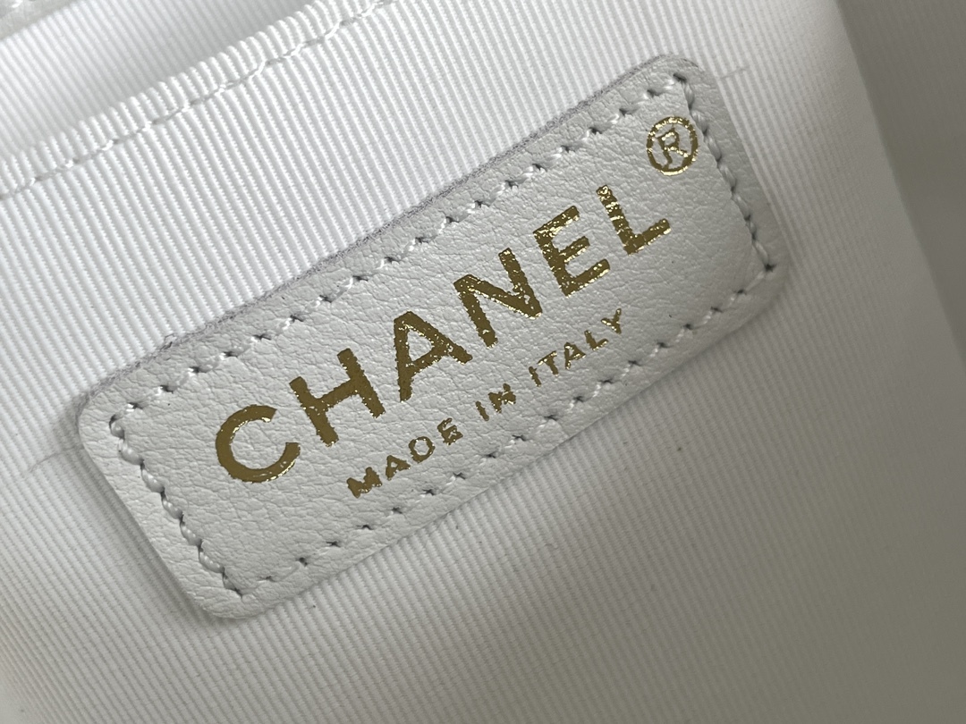 シャネル「Chanel」DUMA チェーンショルダーバッグ スモール レザー