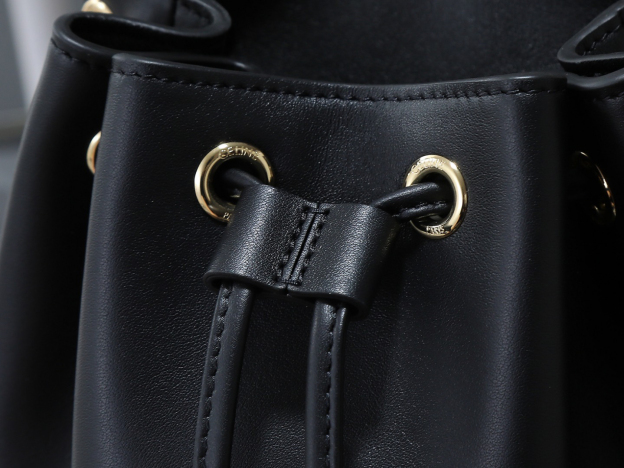 セリーヌ「Celine」BONNIE スムースレザー バックパック