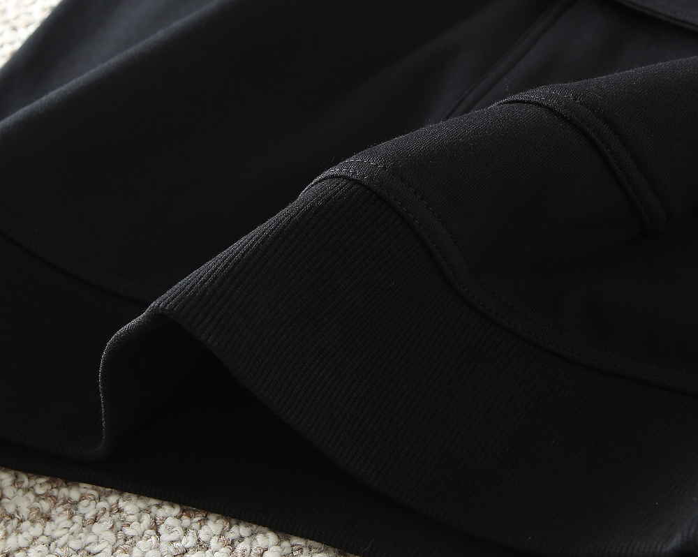 エルメス「Hermès」新作クラシックラウンドネックプルオーバーフーディ