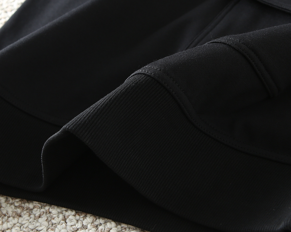 エルメス「Hermès」新作クラシックラウンドネックプルオーバーフーディ