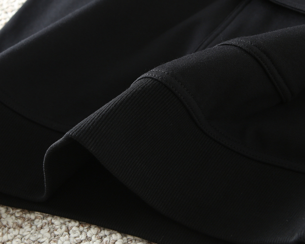 エルメス「Hermès」新作クラシックラウンドネックプルオーバーフーディ