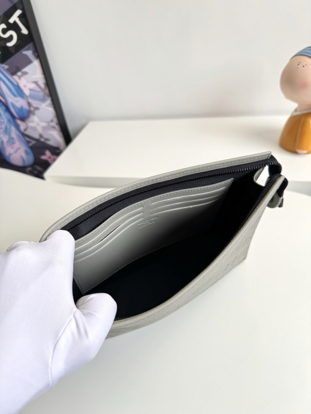 ルイ・ヴィトン「Louis Vuitton」ポシェット･ヴォワヤージュ MM