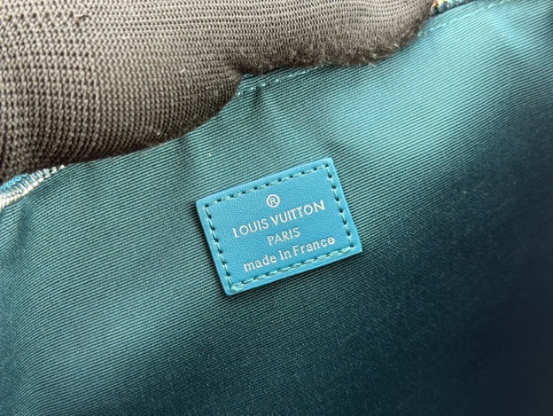 ルイ・ヴィトン「Louis Vuitton」エアログラム TAKEOFF ハンドポーチ